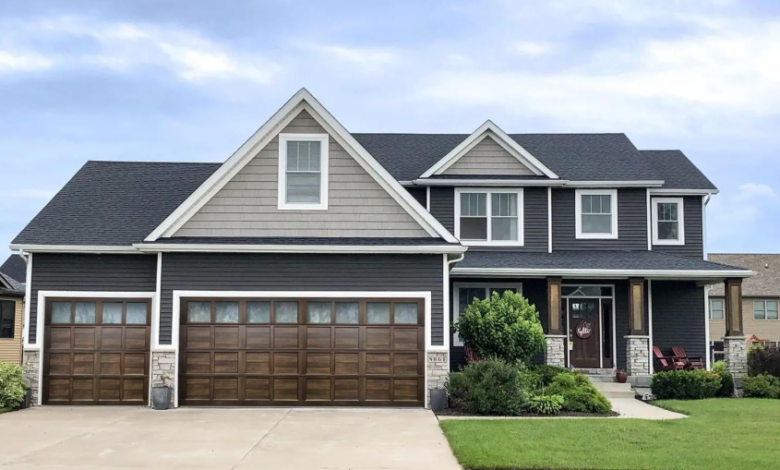 How a New Garage Door Can Boost Your Curb Appeal