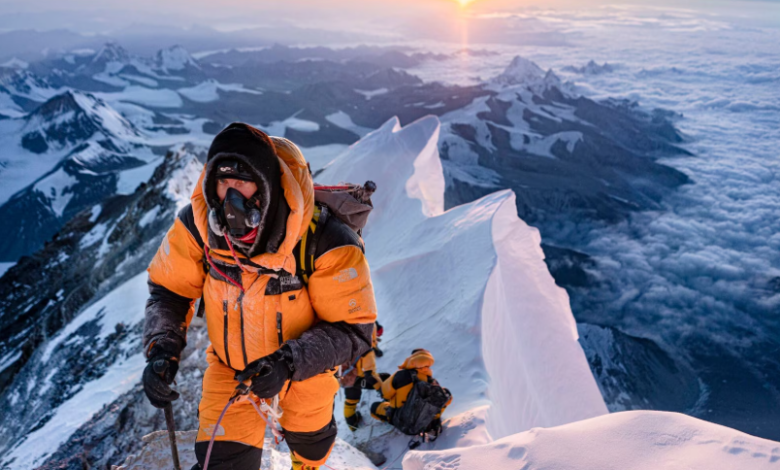 Information about mount Sauyr Zhotasy